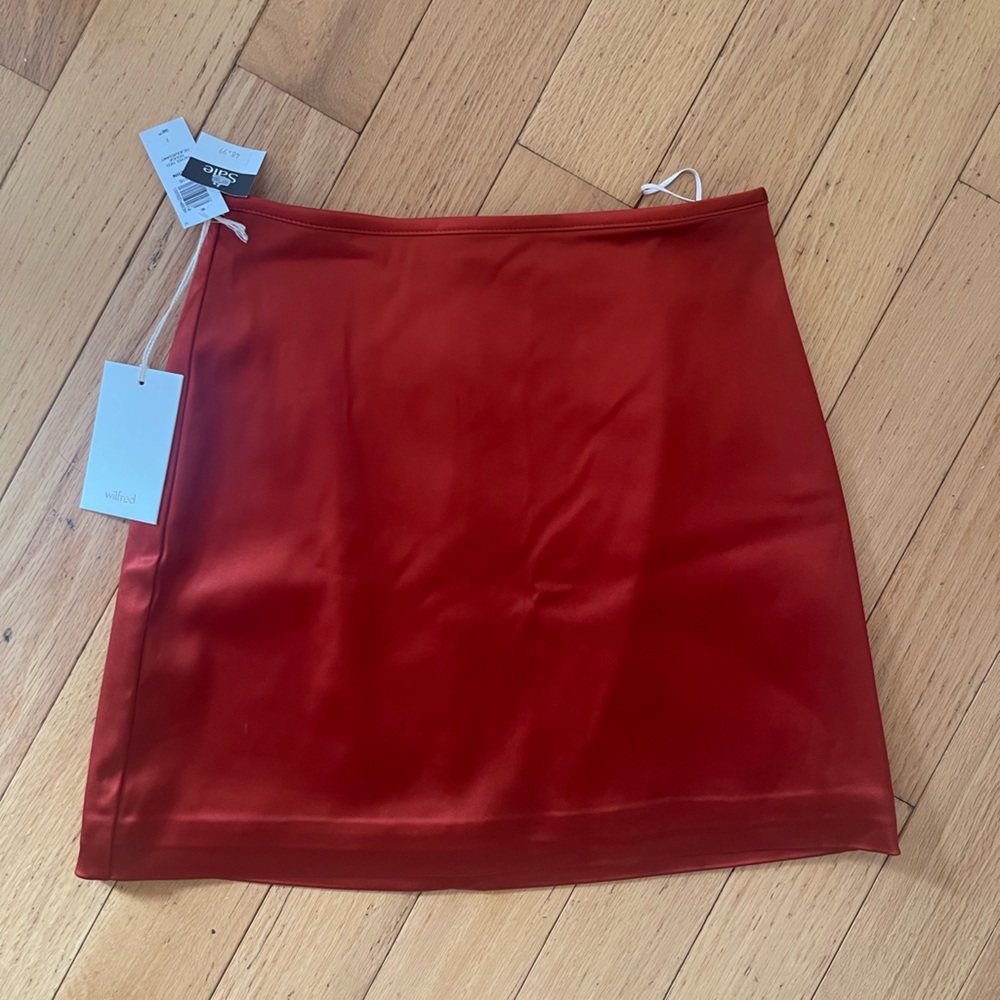 Aritzia Tavern Satin Mini Skirt NWT